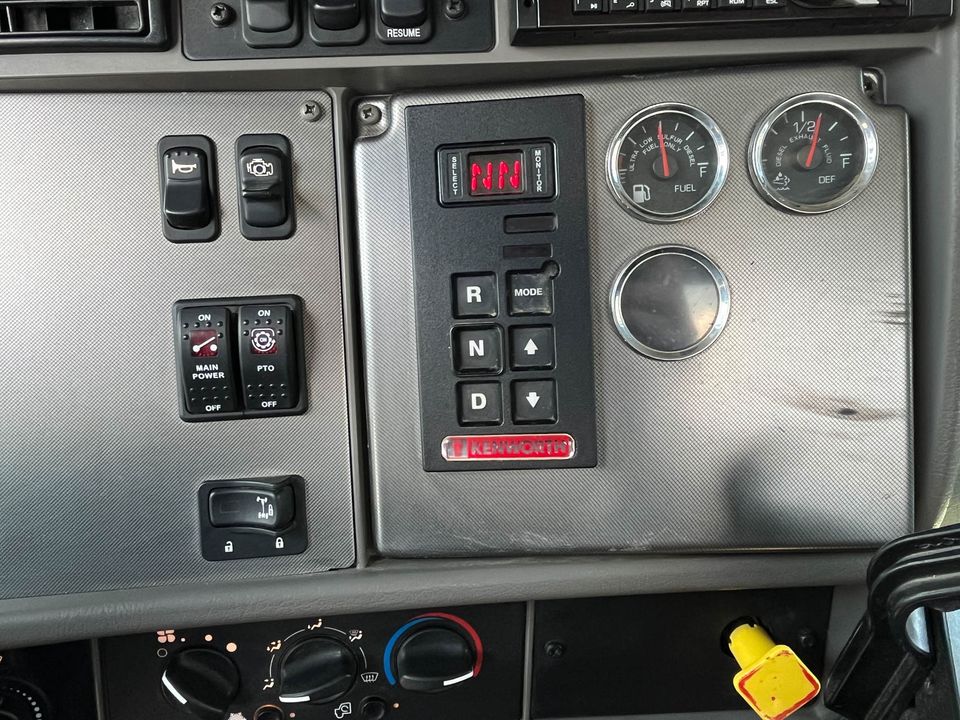 2016 Kenworth T370