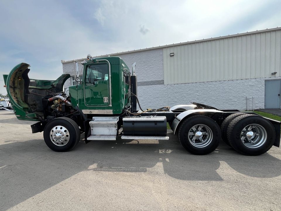2002 Kenworth T800