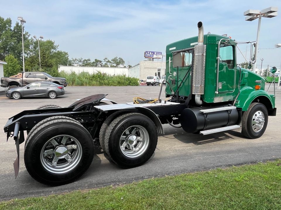 2002 Kenworth T800
