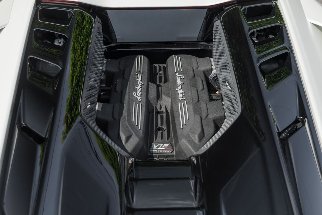 2024 Lamborghini Revuelto