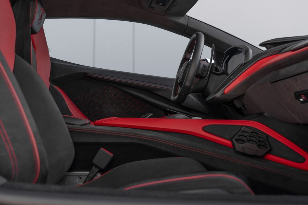 2024 Lamborghini Revuelto