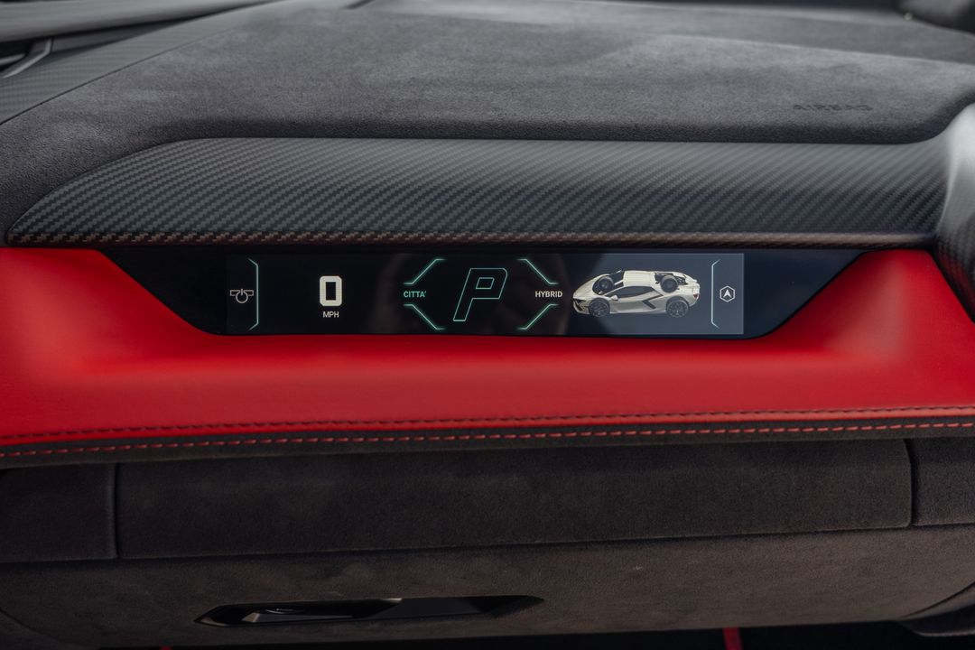 2024 Lamborghini Revuelto
