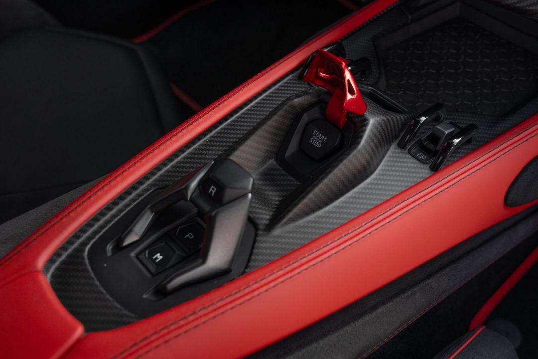2024 Lamborghini Revuelto