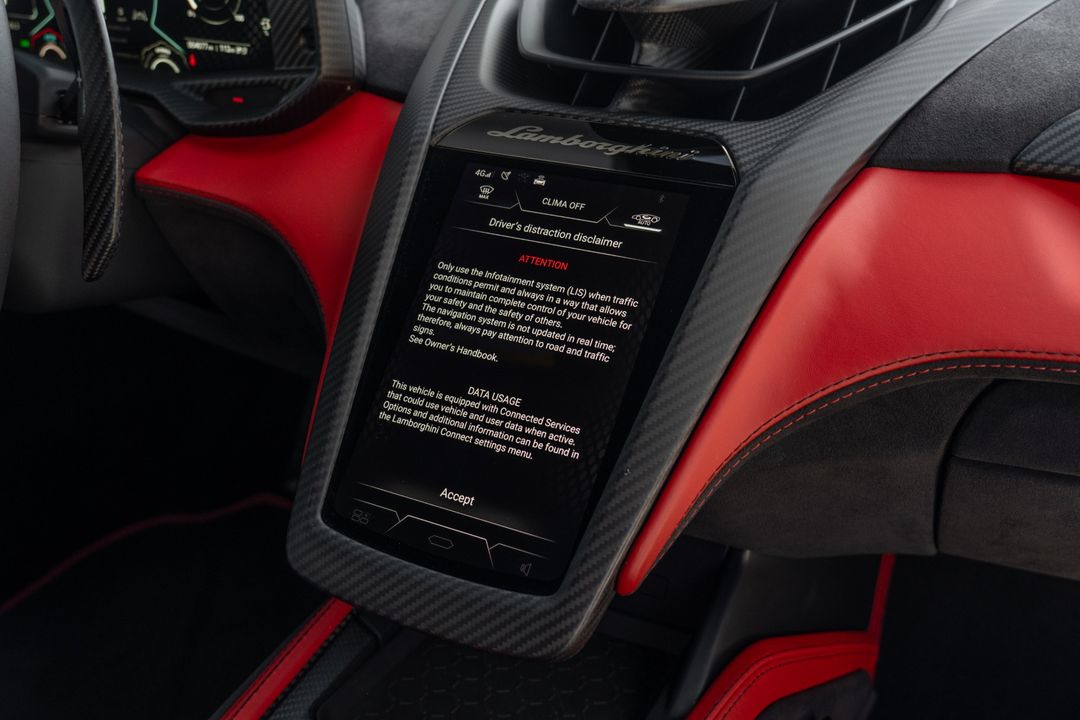 2024 Lamborghini Revuelto