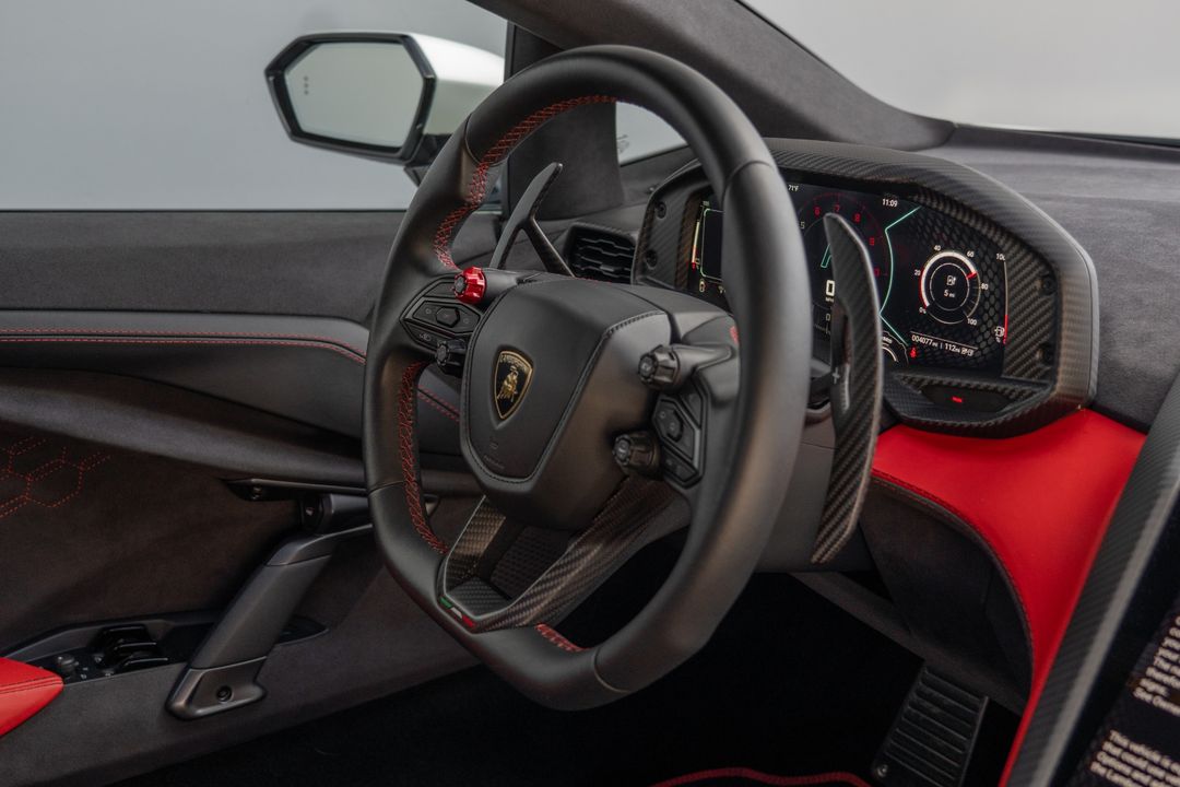2024 Lamborghini Revuelto