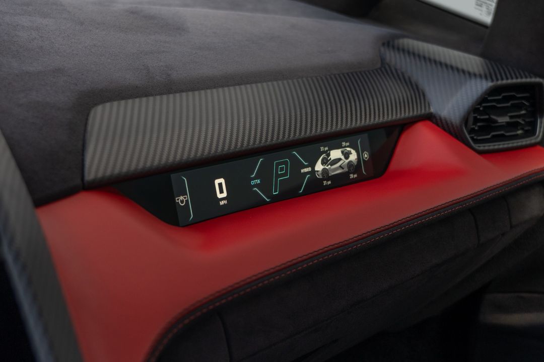 2024 Lamborghini Revuelto