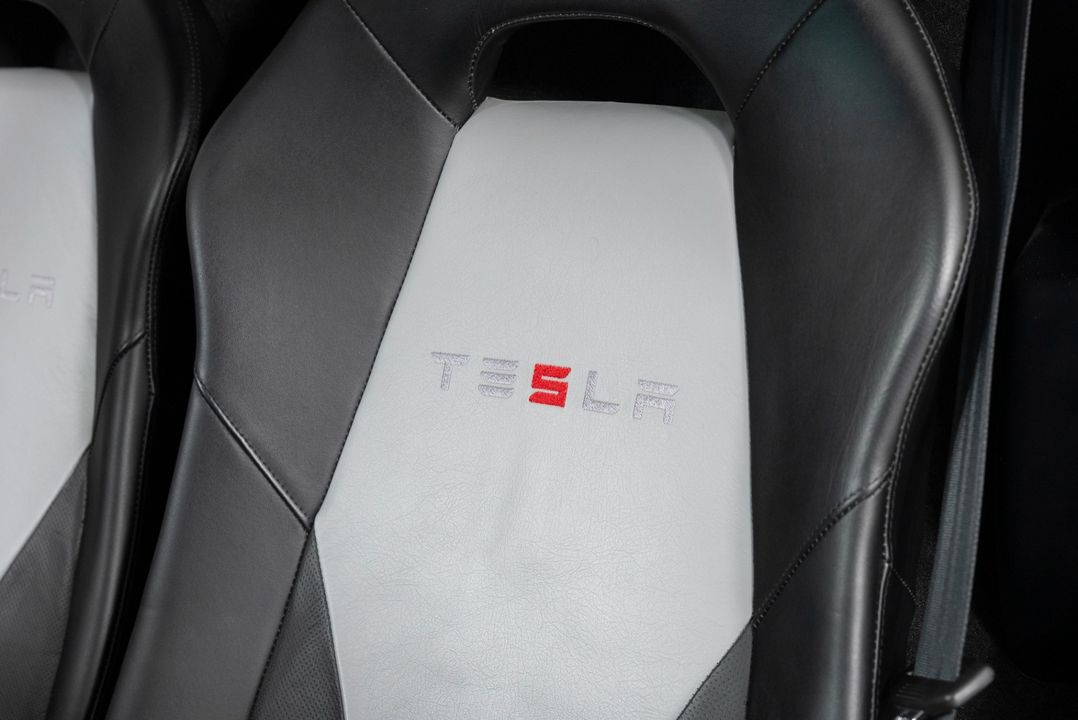 2010 Tesla Roadster