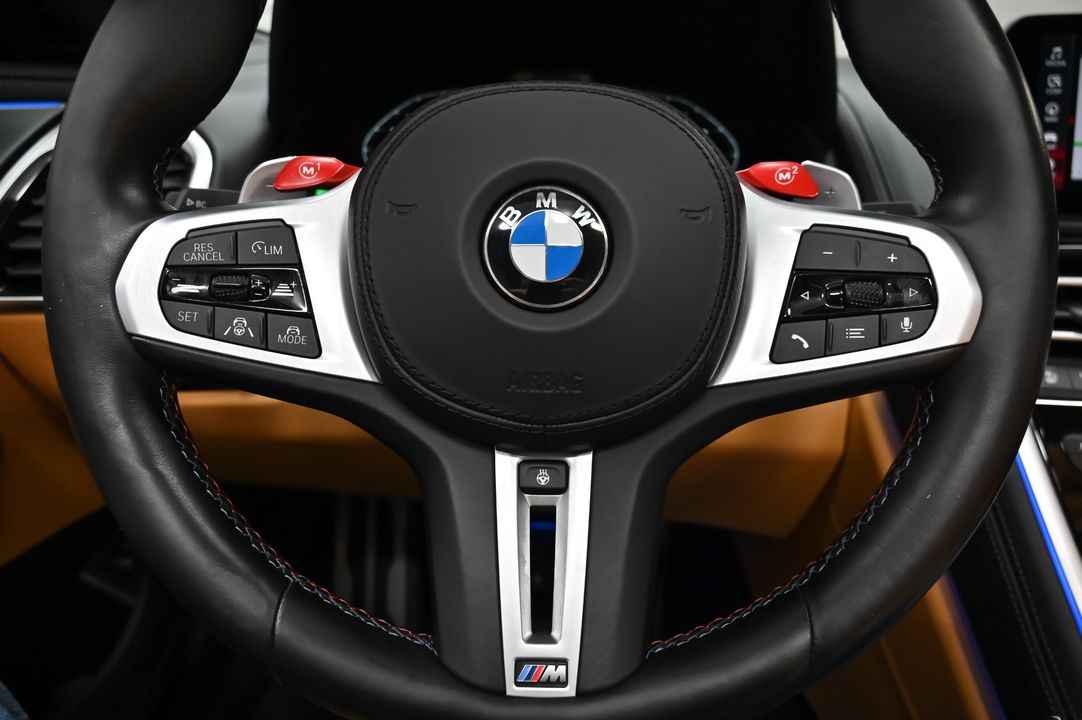 2022 BMW M8