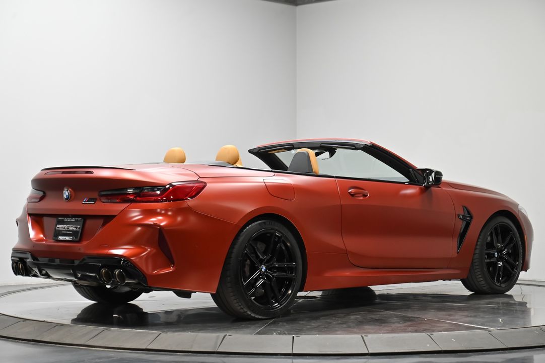 2022 BMW M8
