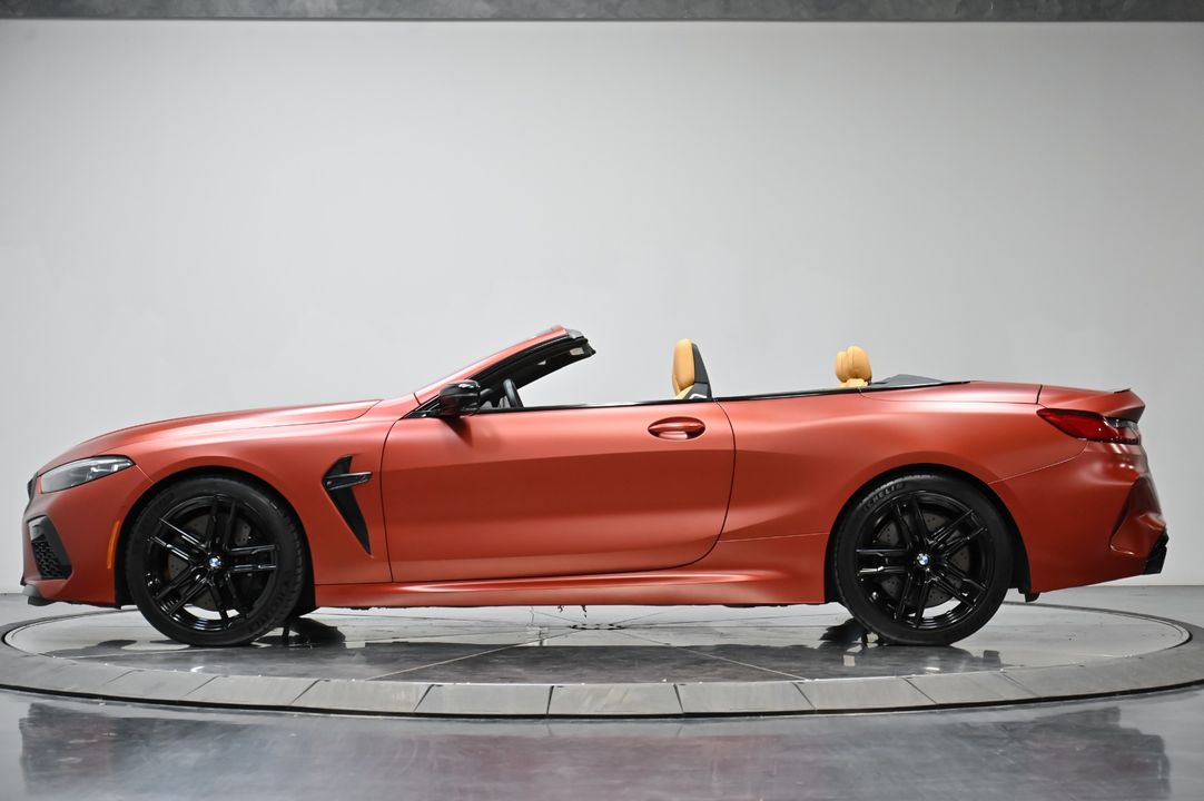 2022 BMW M8