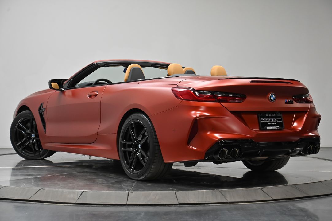 2022 BMW M8