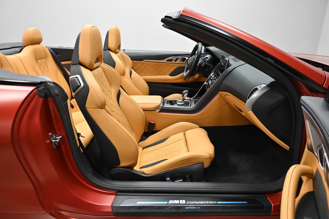 2022 BMW M8