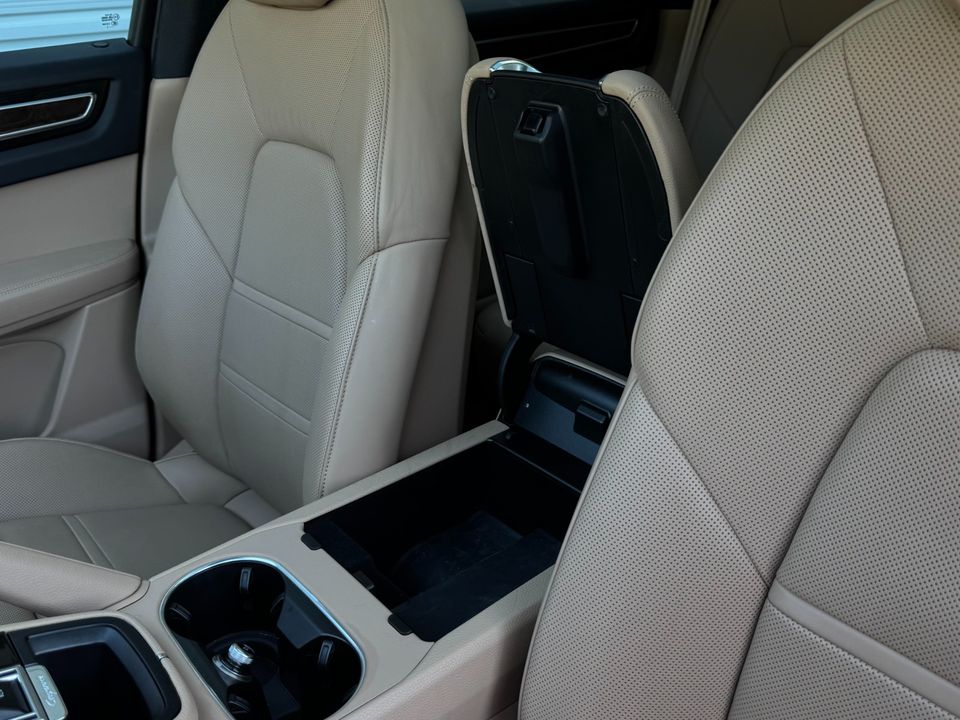 2023 Porsche Cayenne