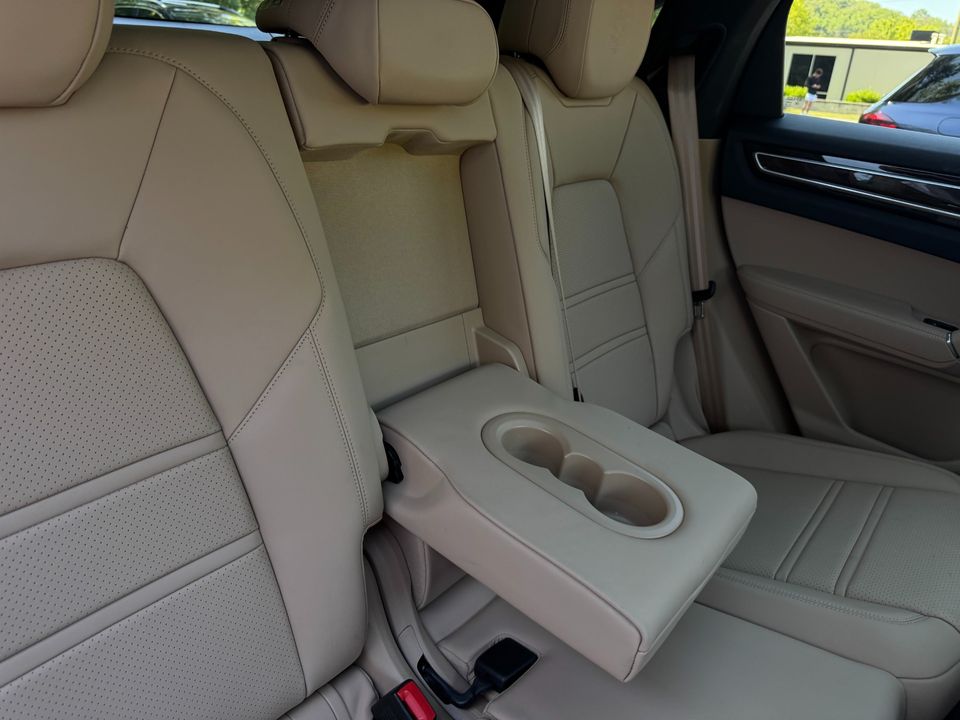 2023 Porsche Cayenne