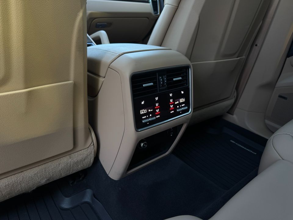 2023 Porsche Cayenne