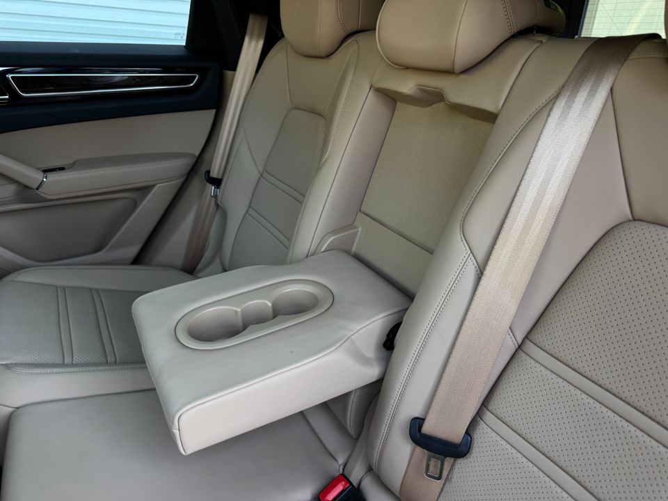 2023 Porsche Cayenne