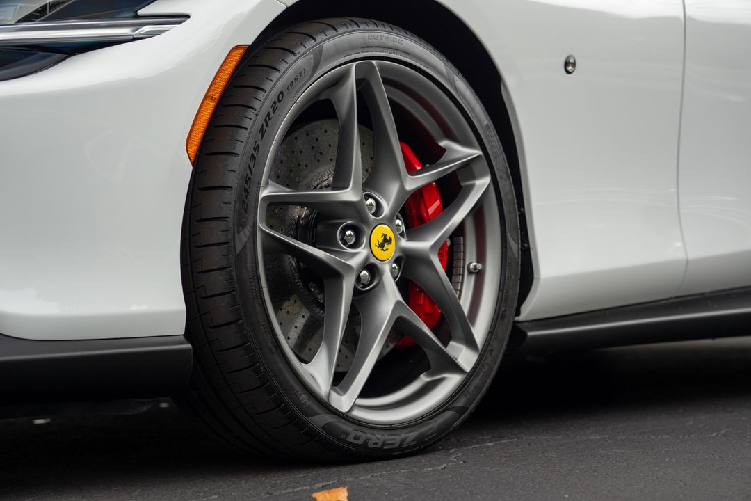 2025 Ferrari Roma Spider