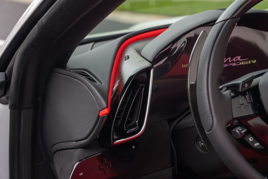2025 Ferrari Roma Spider