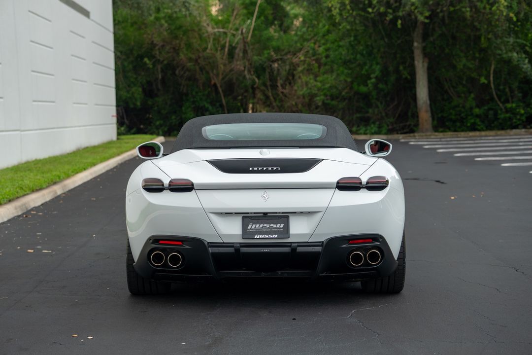 2025 Ferrari Roma Spider