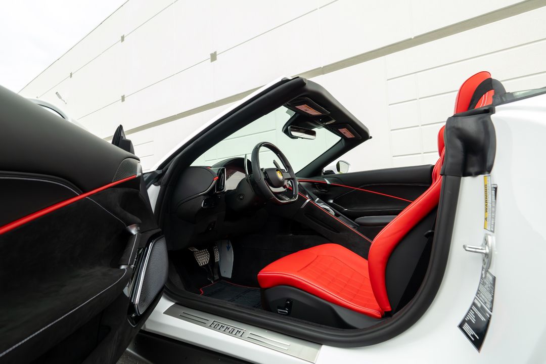 2025 Ferrari Roma Spider