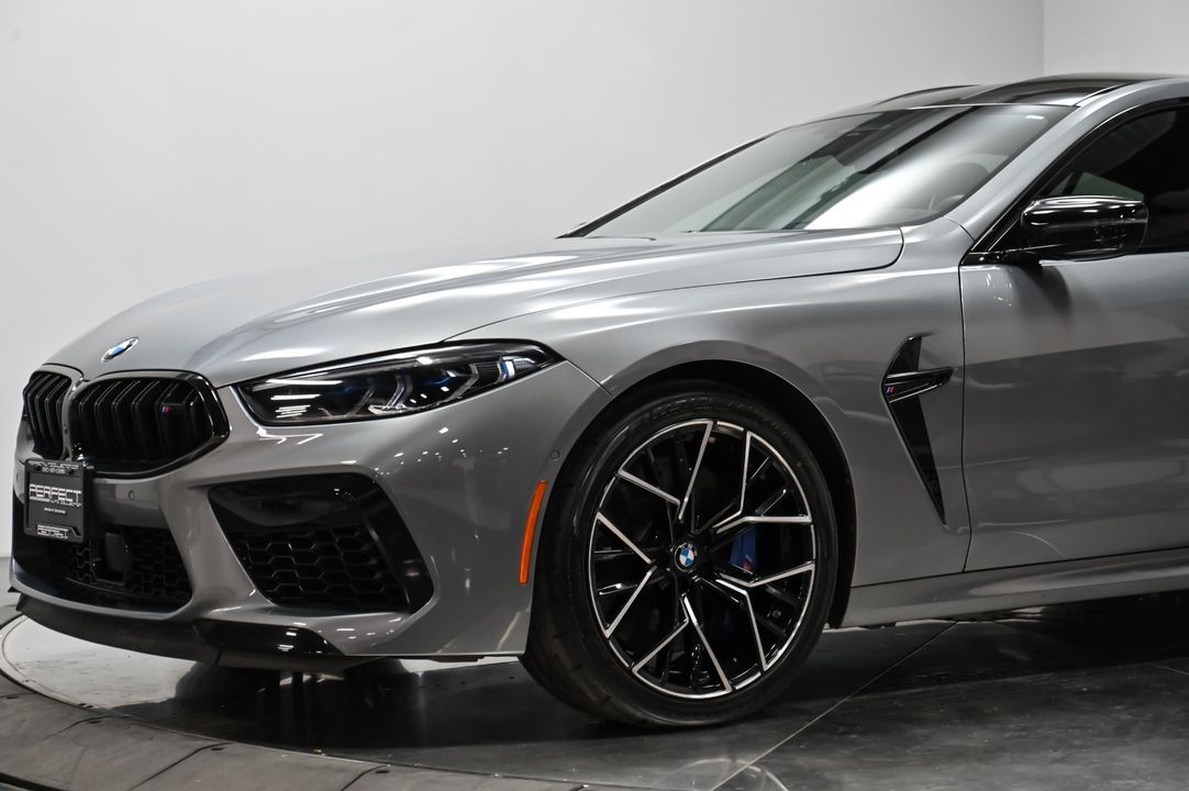 2023 BMW M8