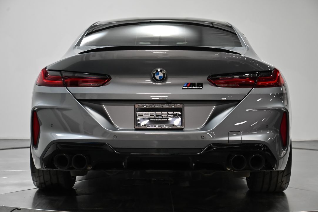 2023 BMW M8