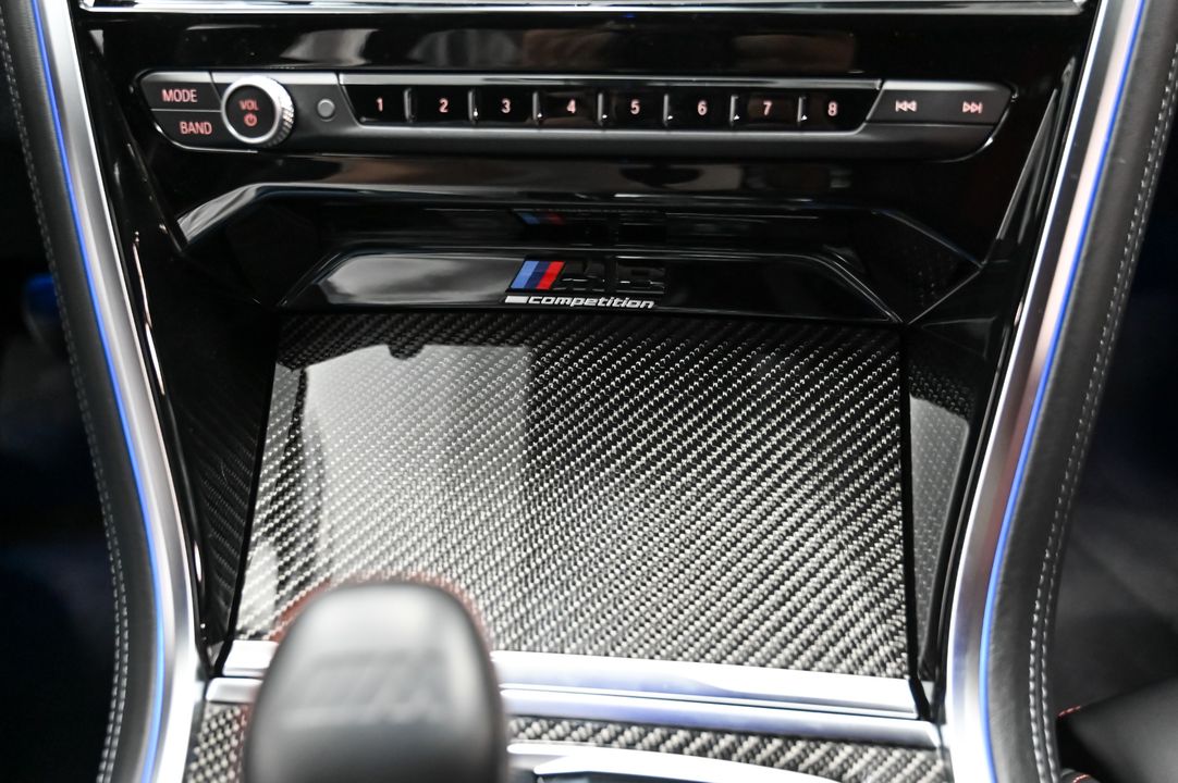 2023 BMW M8