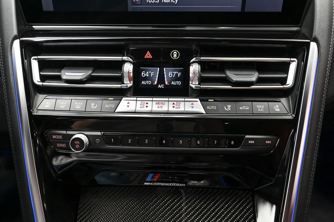 2023 BMW M8