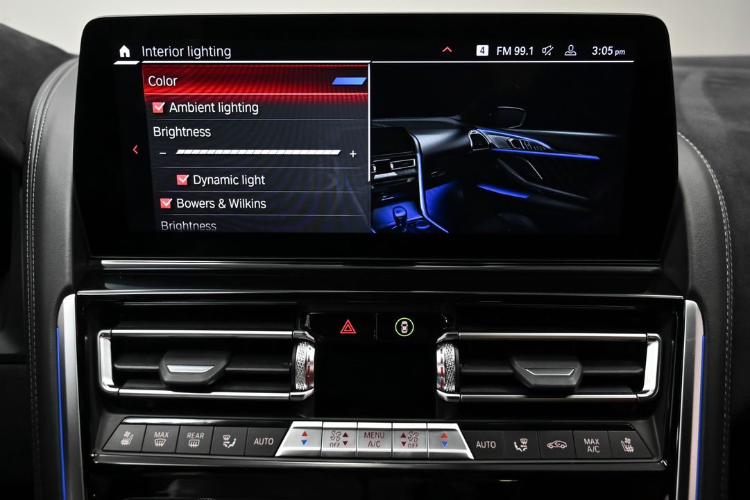 2023 BMW M8