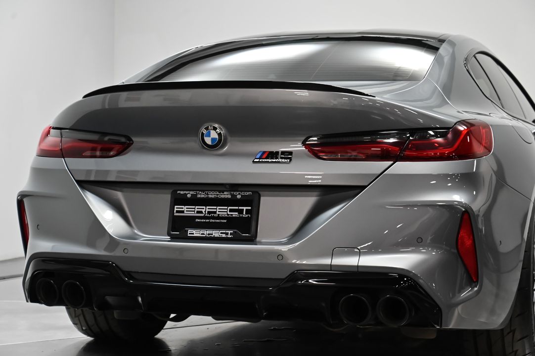 2023 BMW M8