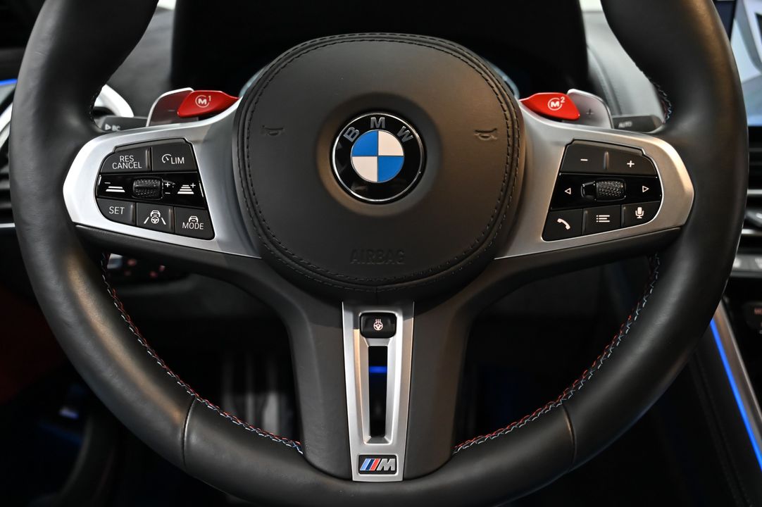 2023 BMW M8