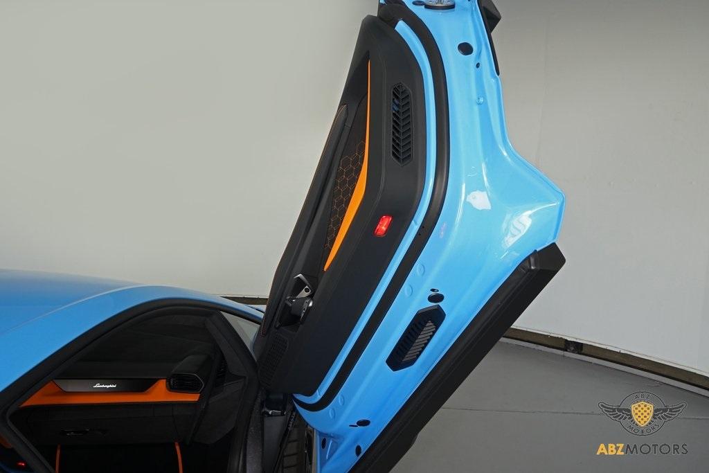 2025 Lamborghini Revuelto