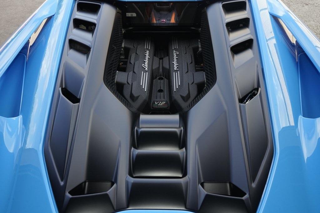 2025 Lamborghini Revuelto