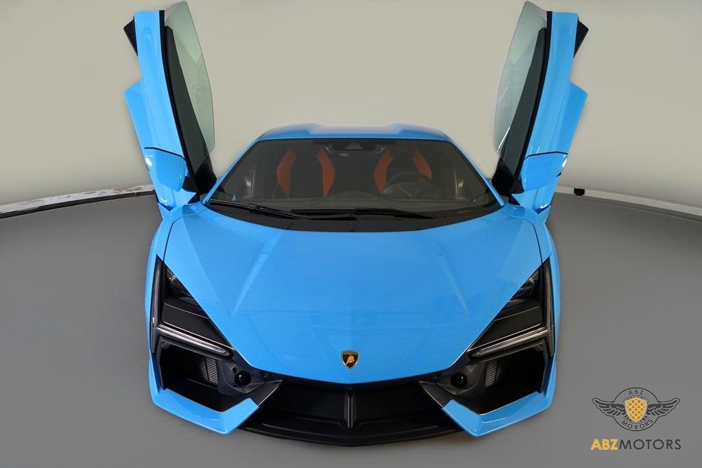 2025 Lamborghini Revuelto