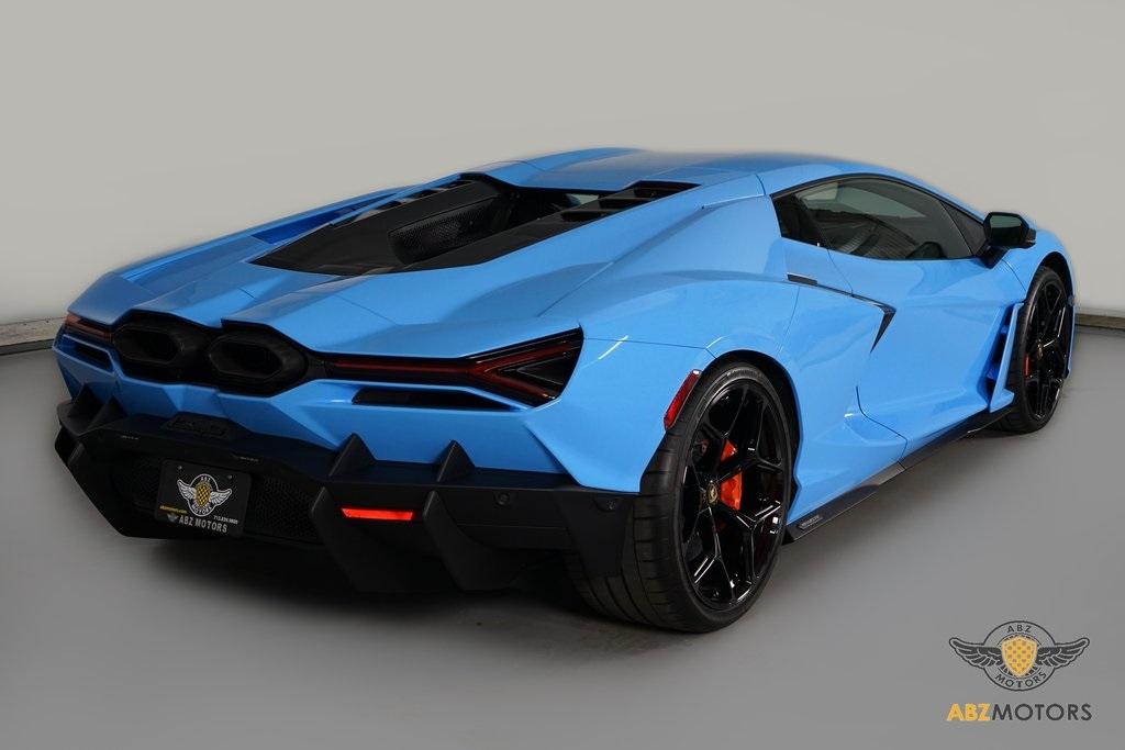 2025 Lamborghini Revuelto