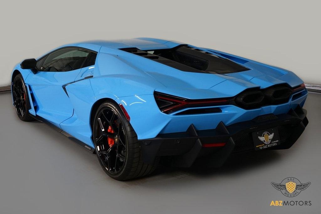 2025 Lamborghini Revuelto