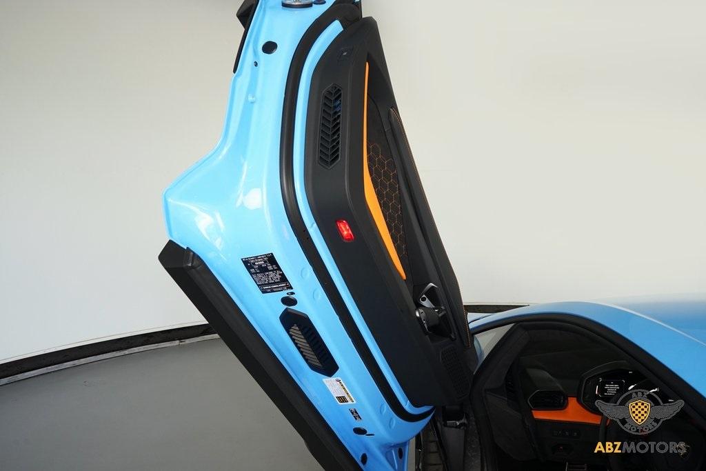 2025 Lamborghini Revuelto