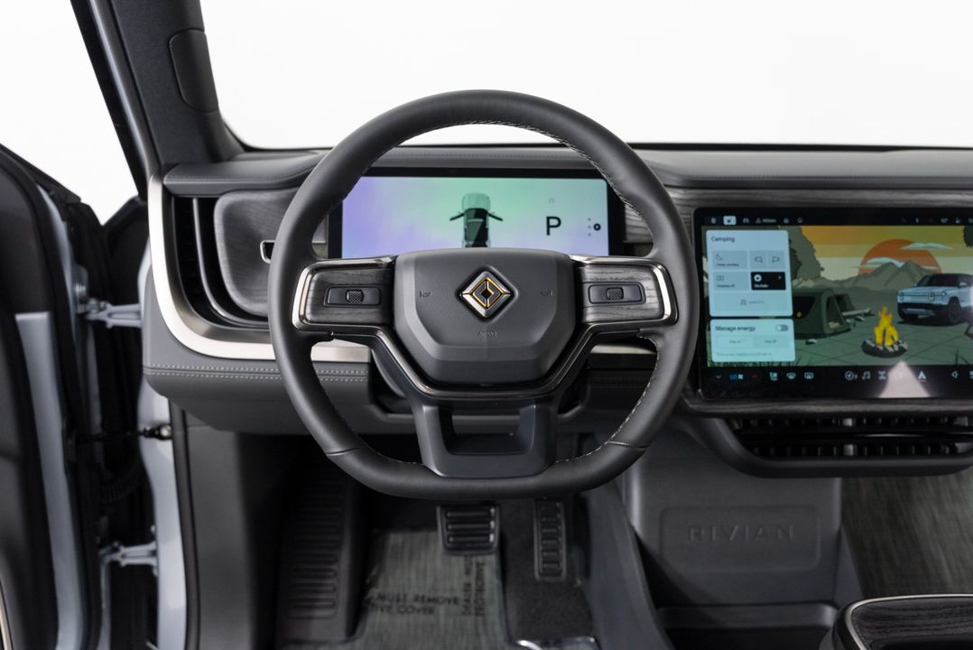 2026 Rivian R1S