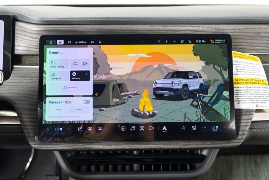 2026 Rivian R1S