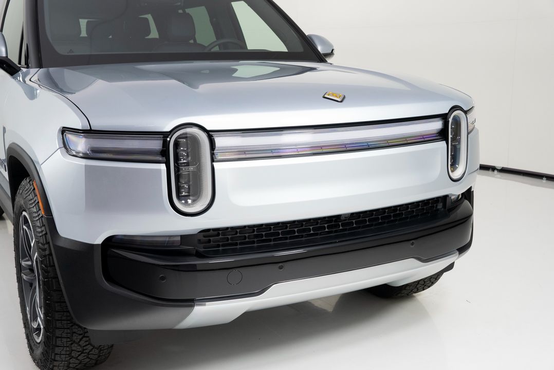 2026 Rivian R1S