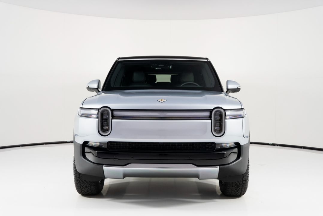 2026 Rivian R1S