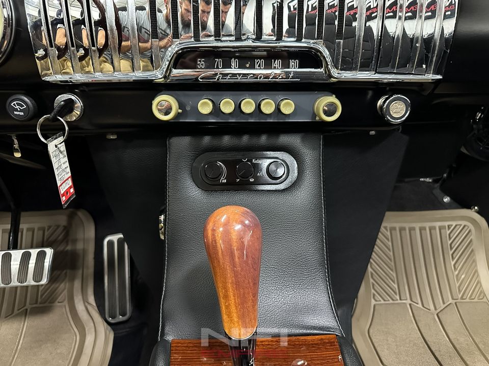 1952 Chevrolet Deluxe