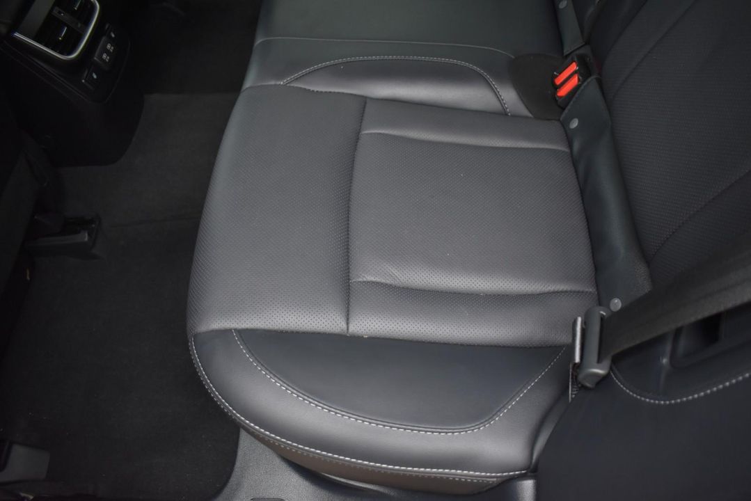 2020 Subaru Outback AWD Popular Pkg #2