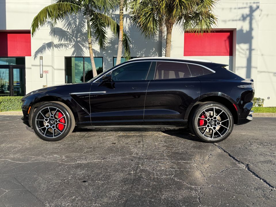 2021 Aston Martin DBX