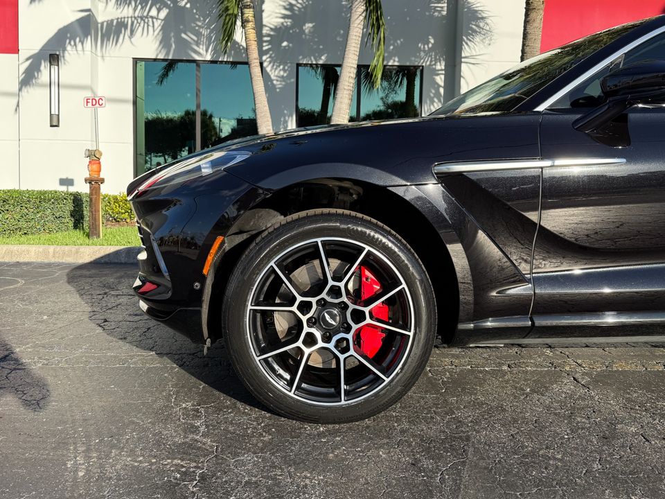 2021 Aston Martin DBX