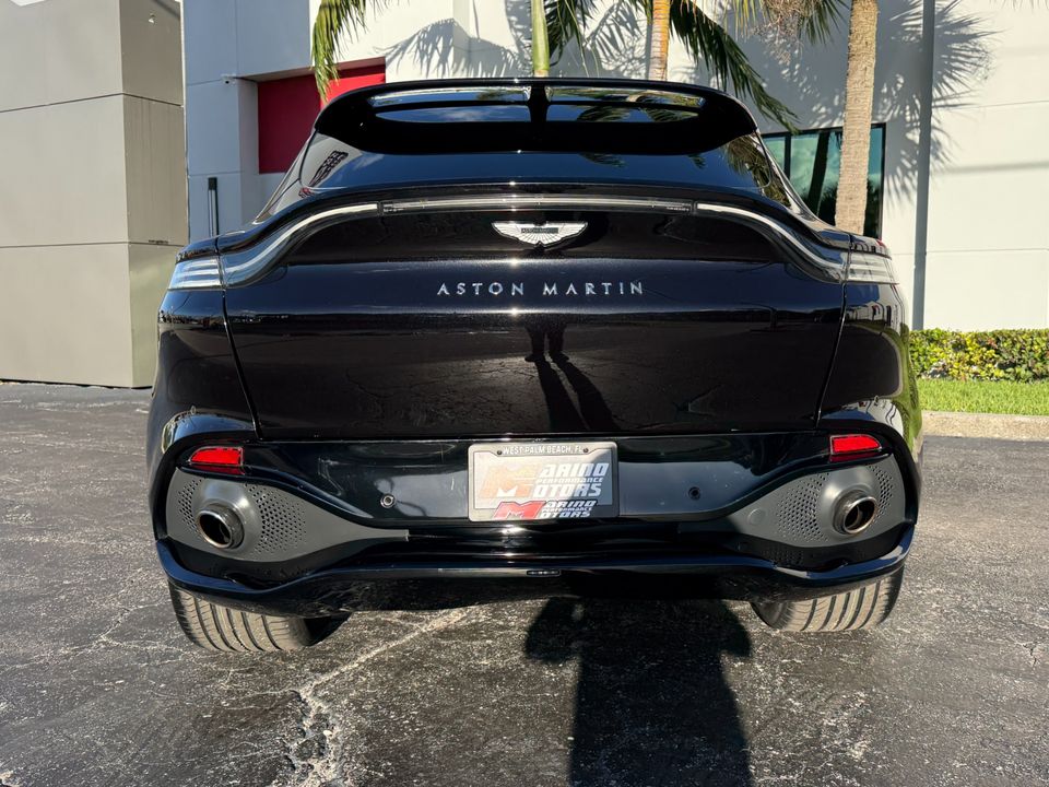 2021 Aston Martin DBX
