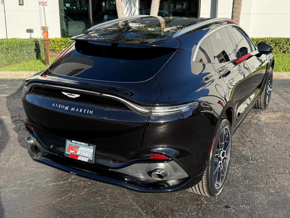 2021 Aston Martin DBX