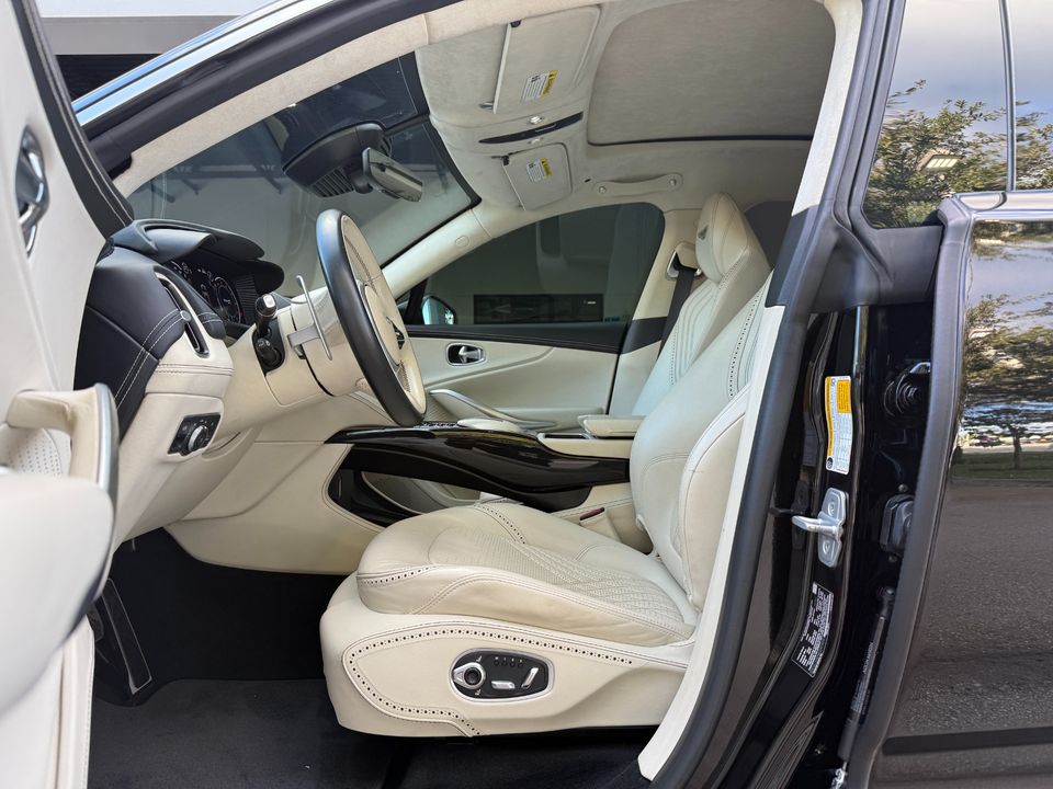 2021 Aston Martin DBX