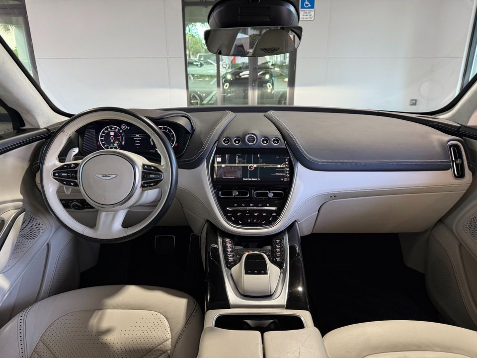 2021 Aston Martin DBX