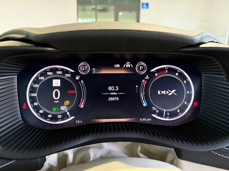 2021 Aston Martin DBX